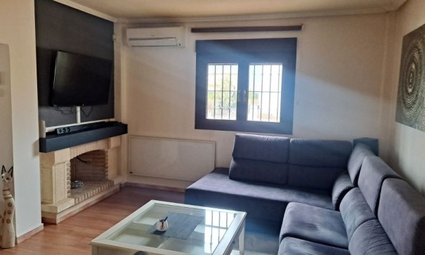 Resale - Freistehende Villa -
Hondón de las Nieves