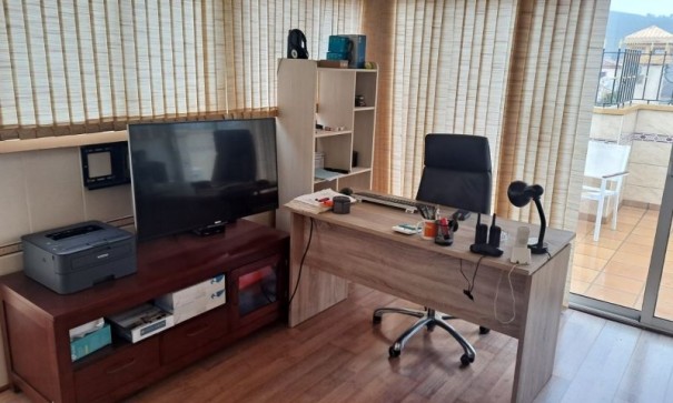 Resale - Freistehende Villa -
Hondón de las Nieves