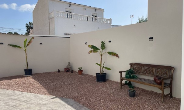 Sale - Detached Villa -
Torrevieja - San Luis