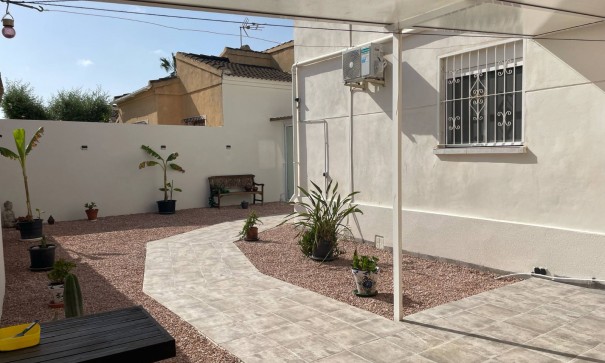 Sale - Detached Villa -
Torrevieja - San Luis