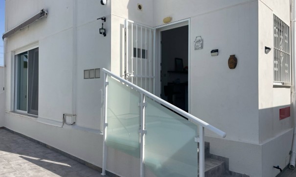 Sale - Detached Villa -
Torrevieja - San Luis