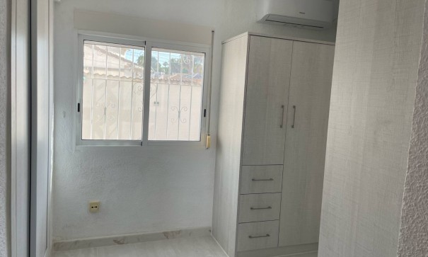 Sale - Detached Villa -
Torrevieja - San Luis