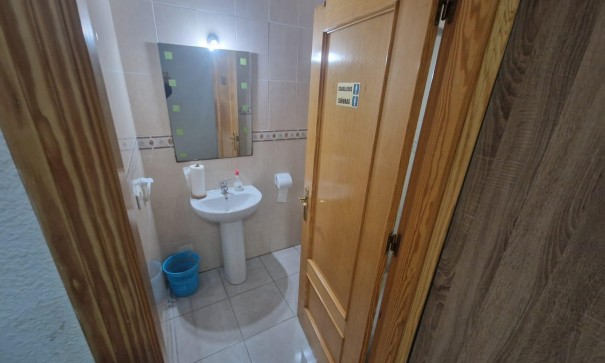 Sprzedaż - Reklama w telewizji -
Torrevieja - Estacion de autobuses