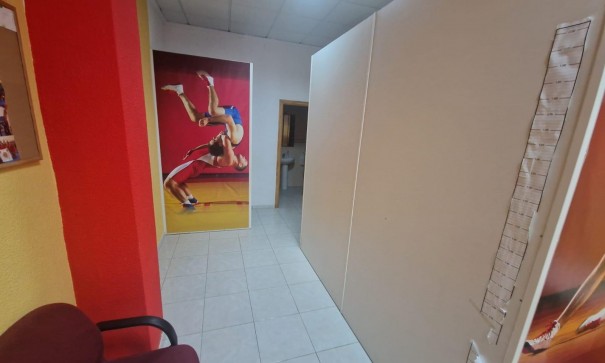 Sprzedaż - Reklama w telewizji -
Torrevieja - Estacion de autobuses