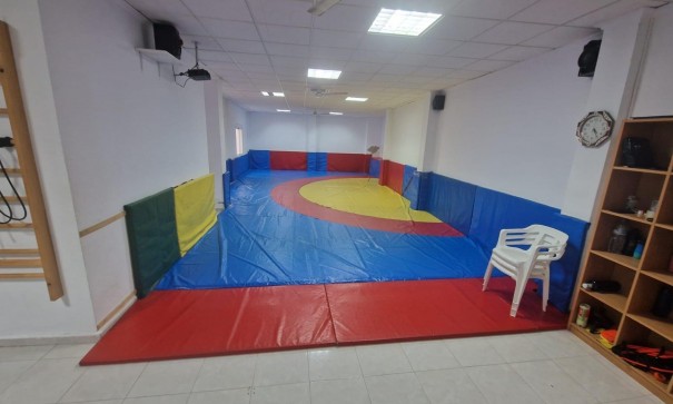 Sprzedaż - Reklama w telewizji -
Torrevieja - Estacion de autobuses