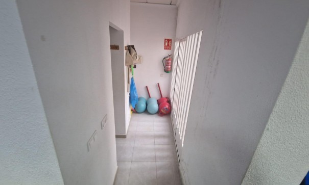 Sprzedaż - Reklama w telewizji -
Torrevieja - Estacion de autobuses