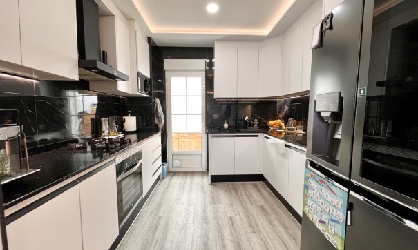 Venta - Casa de pueblo -
Villamartín