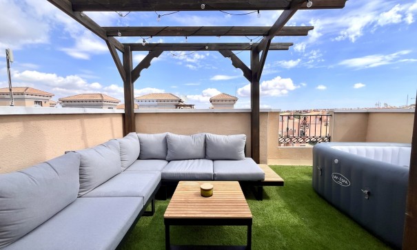 Venta - Casa de pueblo -
Villamartín