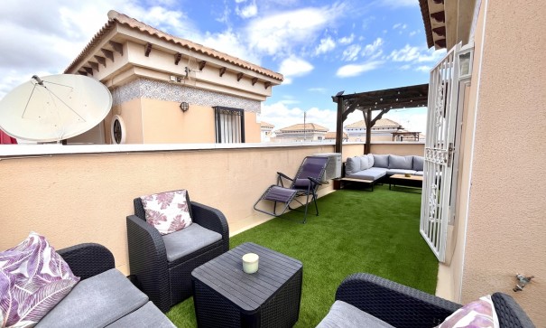 Venta - Casa de pueblo -
Villamartín