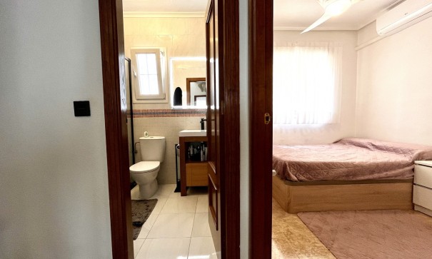 Venta - Casa de pueblo -
Villamartín