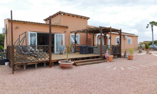 Herverkoop - Vrijstaande Villa -
Dolores