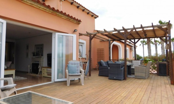 Herverkoop - Vrijstaande Villa -
Dolores