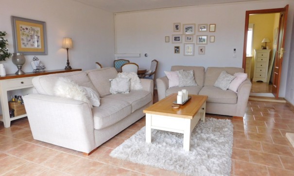 Herverkoop - Vrijstaande Villa -
Dolores