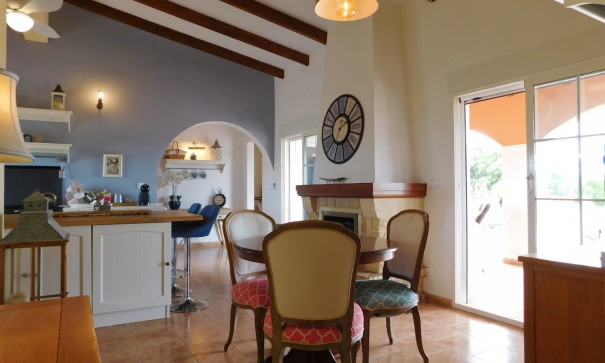 Herverkoop - Vrijstaande Villa -
Dolores