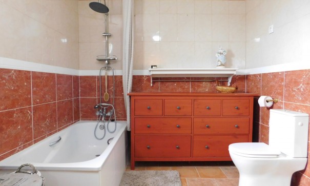 Herverkoop - Vrijstaande Villa -
Dolores