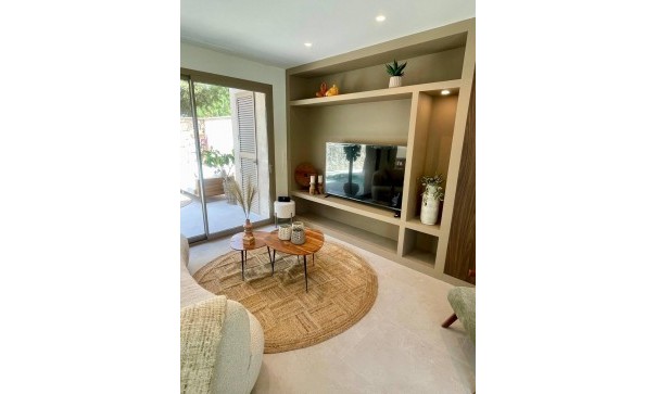 Venta - Casa de pueblo -
Formentera del Segura - 0