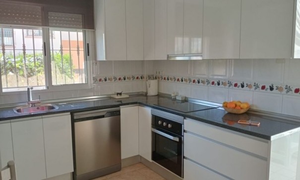 Återförsäljning - Fristående villa -
Pilar de la Horadada