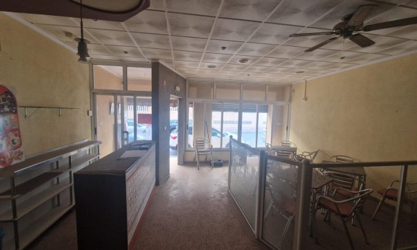 Sale - Commercial -
Torrevieja - Playa del cura