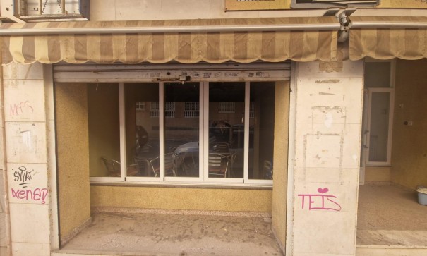 Sale - Commercial -
Torrevieja - Playa del cura