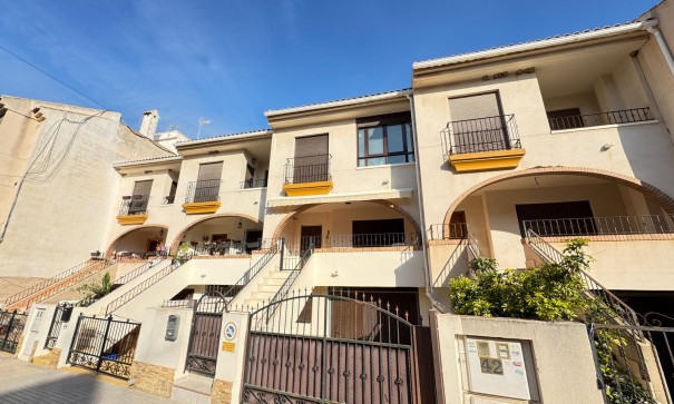 Återförsäljning - Radhus -
San Miguel de Salinas