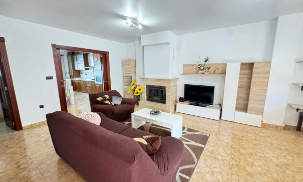 Återförsäljning - Radhus -
San Miguel de Salinas