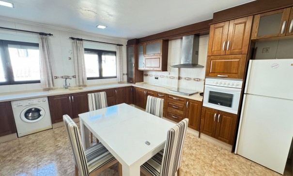 Återförsäljning - Radhus -
San Miguel de Salinas