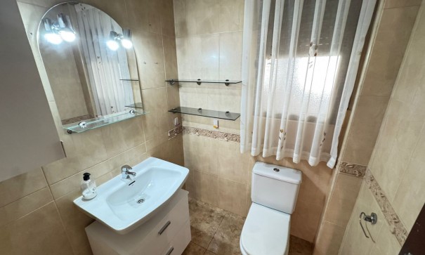 Återförsäljning - Radhus -
San Miguel de Salinas