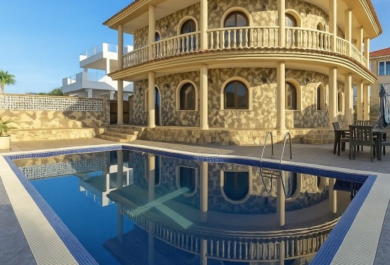 Sprzedaż - Willa wolnostojąca -
Orihuela Costa - La Zenia
