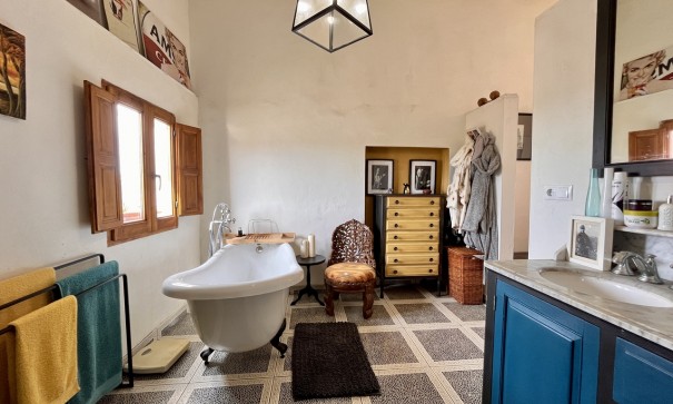 Återförsäljning - Finca lantlig egendom -
Dolores