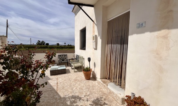 Återförsäljning - Finca lantlig egendom -
Dolores