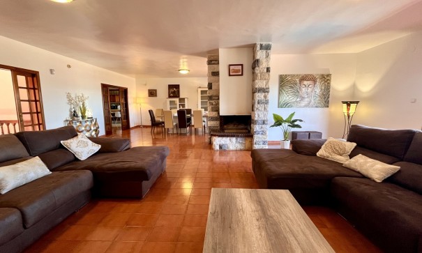 Sprzedaż - Willa wolnostojąca -
La Nucía