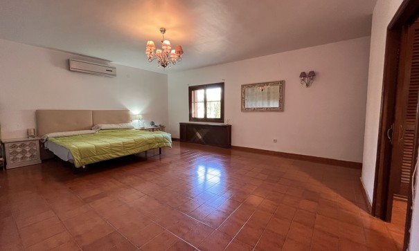 Sprzedaż - Willa wolnostojąca -
La Nucía