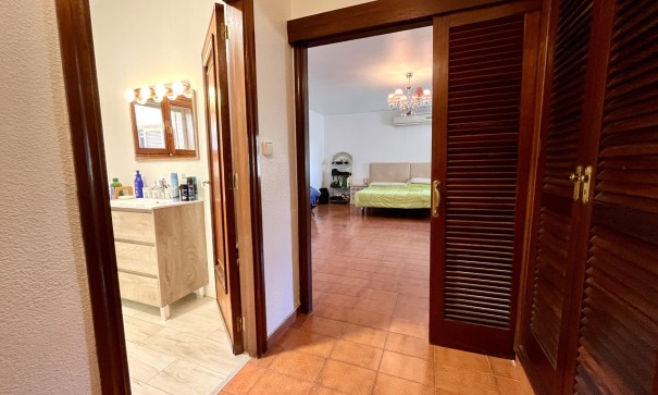 Sprzedaż - Willa wolnostojąca -
La Nucía