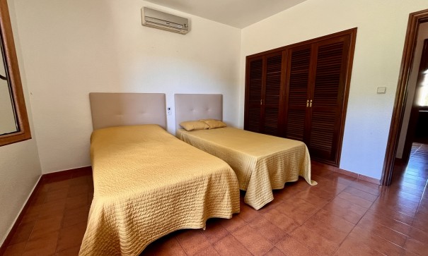 Sprzedaż - Willa wolnostojąca -
La Nucía