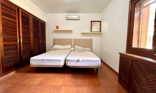 Sprzedaż - Willa wolnostojąca -
La Nucía