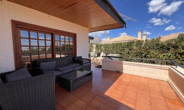 Sprzedaż - Willa wolnostojąca -
La Nucía