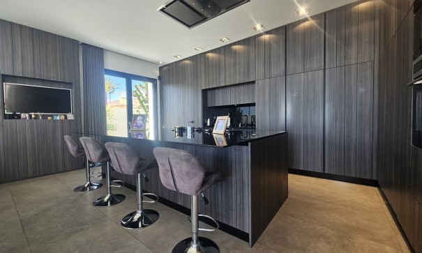 Venta - Chalet Independiente -
La Zenia