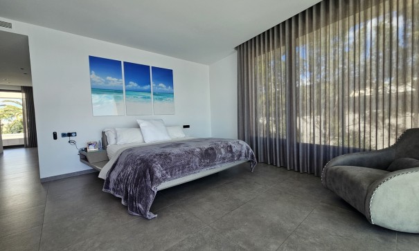 Venta - Chalet Independiente -
La Zenia