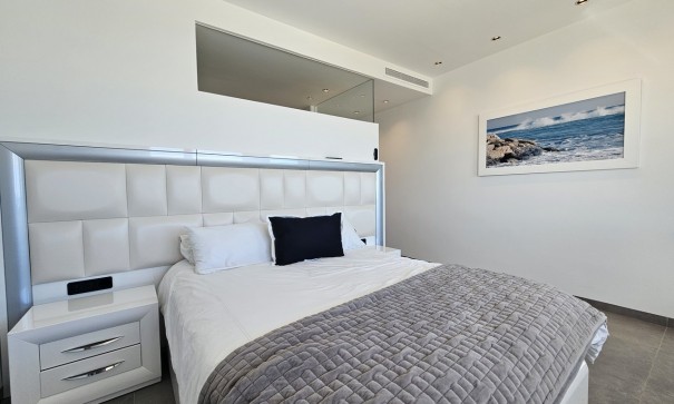 Venta - Chalet Independiente -
La Zenia