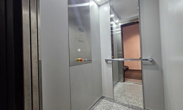 Venta - Chalet Independiente -
La Zenia