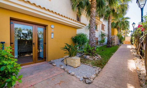 Venta - Apartamento piso -
Punta Prima