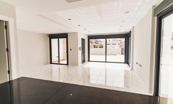 Obra Nueva - Chalet Independiente -
Orihuela Costa - Punta Prima