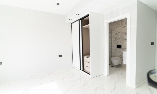 Obra Nueva - Chalet Independiente -
Orihuela Costa - Punta Prima