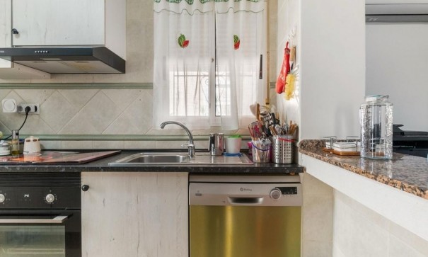 Herverkoop - Vrijstaande Villa -
Orihuela Costa - Villamartín