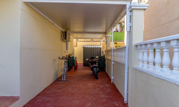 Herverkoop - Vrijstaande Villa -
Orihuela Costa - Villamartín