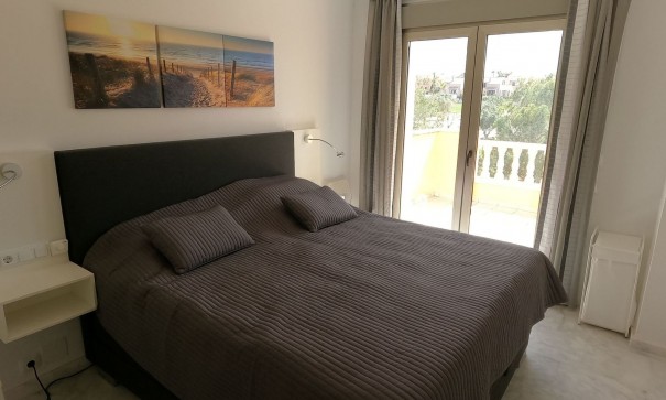 Återförsäljning - Fristående villa -
Algorfa - La Finca Golf