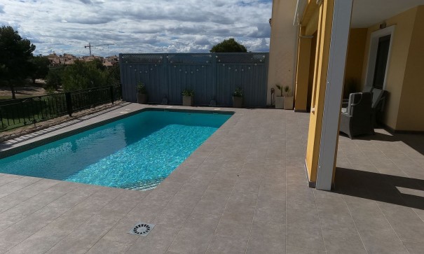 Återförsäljning - Fristående villa -
Algorfa - La Finca Golf