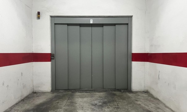 Sale - Garage -
Torrevieja - Playa del cura