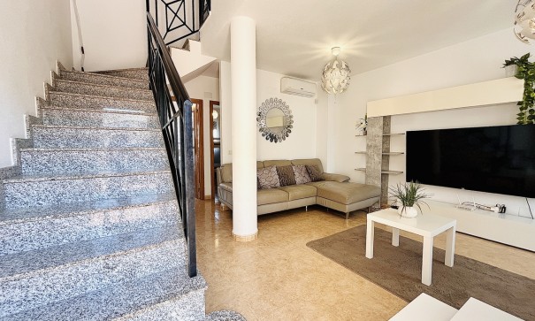 Herverkoop - Stadswoning -
Cabo Roig