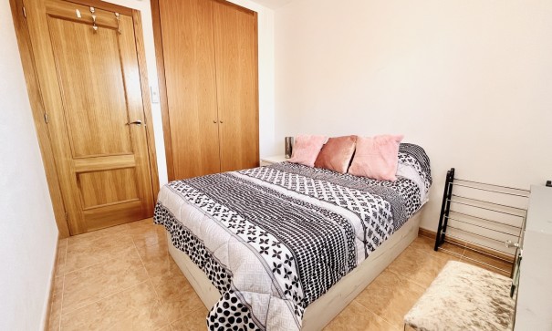 Herverkoop - Stadswoning -
Cabo Roig